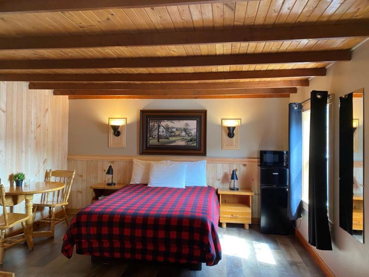 Auberge Micky Inc إيدموندستون المظهر الخارجي الصورة