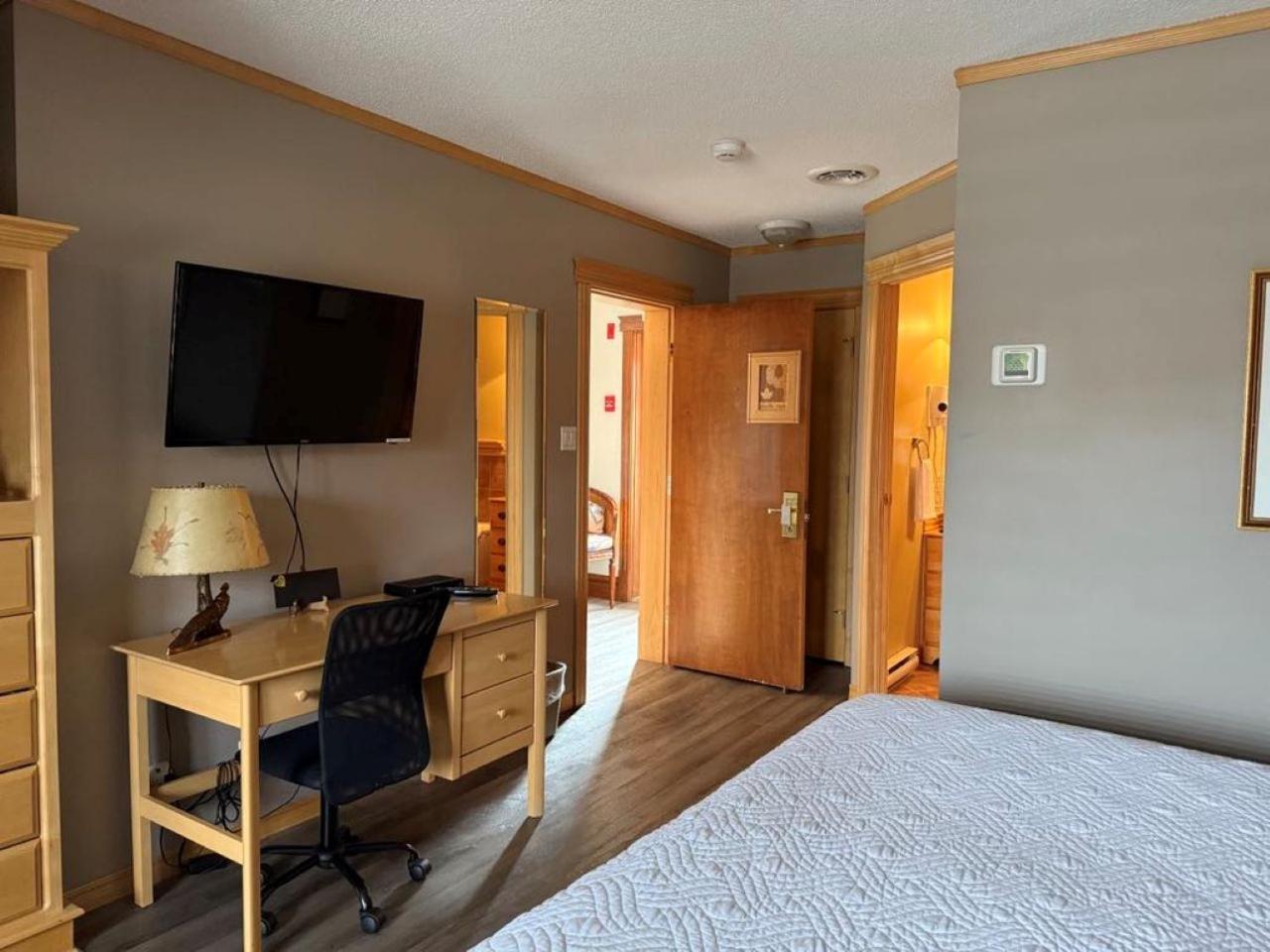 Auberge Micky Inc إيدموندستون المظهر الخارجي الصورة